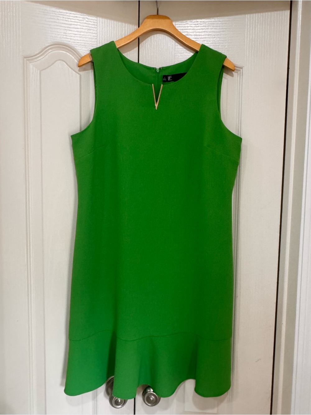 LF Bright Green Sleeveless Shift Dress  36” shoulder to bottom hem